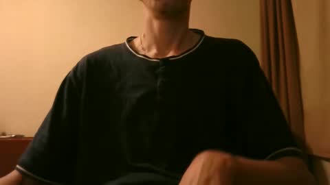 Snapshot of shedevr02 chatting on November 2025 01:00:01 PM Roger online show from November 2025 01:00:01 PM