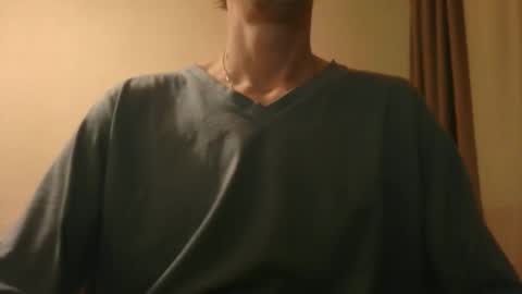 Snapshot of shedevr02 chatting on December 2025 05:30:01 PM Roger online show from December 2025 05:30:01 PM