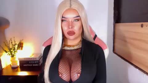 Snapshot of sheenafrost chatting on March 2026 06:38:02 PM sheenafrost online show from March 2026 06:38:02 PM