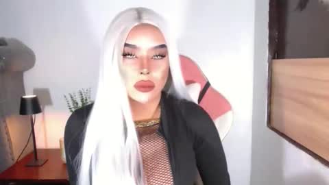 Snapshot of sheenafrost chatting on March 2026 05:38:02 PM sheenafrost online show from March 2026 05:38:02 PM