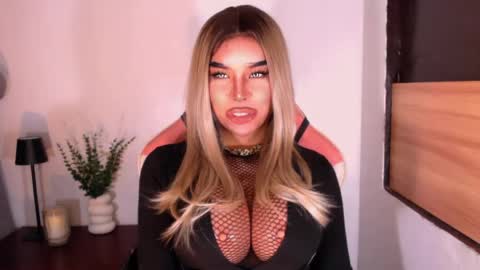 Snapshot of sheenafrost chatting on May 2026 11:46:01 PM sheenafrost online show from May 2026 11:46:01 PM