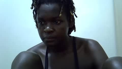 shees_sweet online show from May 2026 01:14:02 AM
