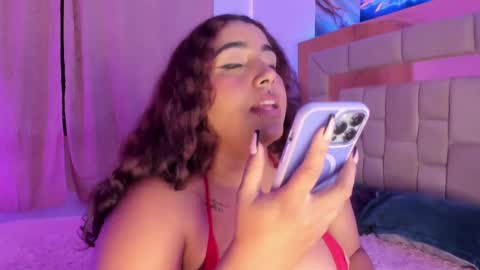 Snapshot of sheeylaroee chatting on February 2025 12:58:02 AM Heidy online show from February 2025 12:58:02 AM