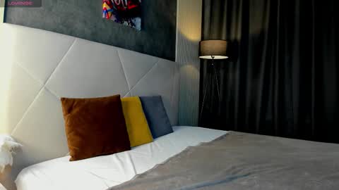 Snapshot of shei1a_shy chatting on December 2025 09:24:01 AM Amely online show from December 2025 09:24:01 AM