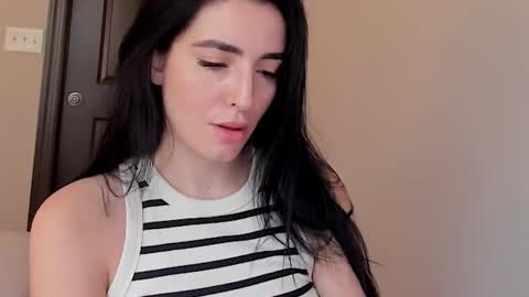 sheisallthat online show from November 2025 09:37:01 PM