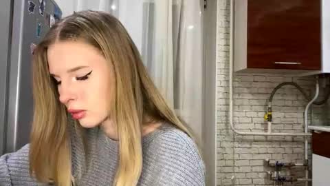 Jenny online show from September 2025 08:23:01 PM