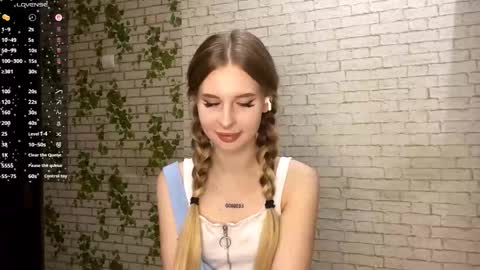 Jenny online show from November 2025 08:32:01 PM