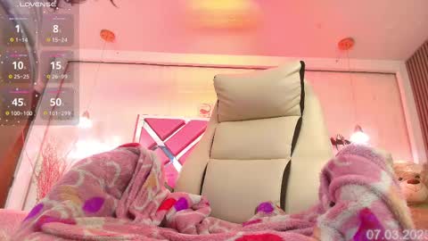 Snapshot of shelby_carson chatting on March 2025 08:22:01 PM Shelby cute online show from March 2025 08:22:01 PM