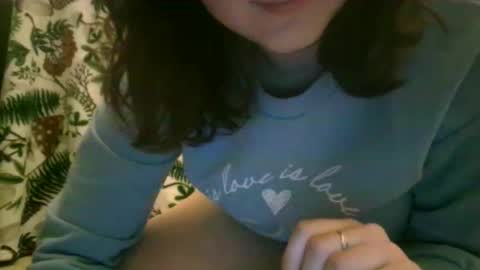 Snapshot of shelby_dust chatting on November 2025 07:23:02 PM shelby_dust online show from November 2025 07:23:02 PM