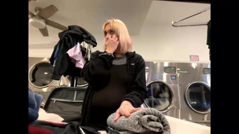 Snapshot of shelbybaby01 chatting on December 2024 01:39:02 AM Shelby holes online show from December 2024 01:39:02 AM