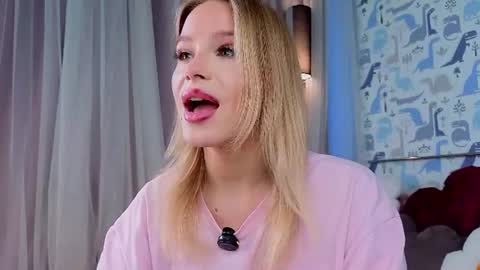 Lina online show from June 2026 01:47:02 AM