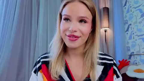 Lina online show from June 2026 01:48:01 AM