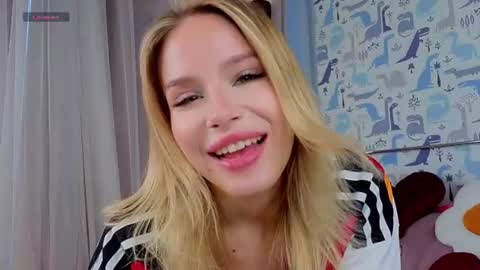 Lina online show from June 2026 01:56:01 AM