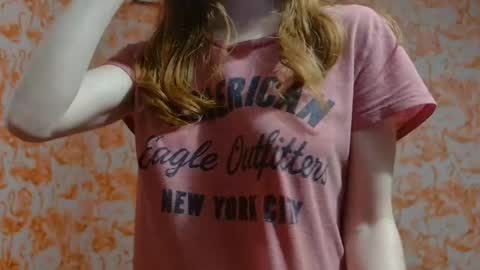 Snapshot of shelikessoymilk chatting on December 2024 05:44:01 AM Erika online show from December 2024 05:44:01 AM