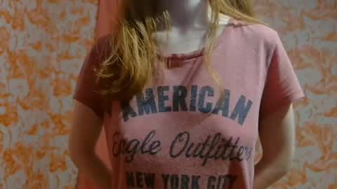 Snapshot of shelikessoymilk chatting on January 2025 04:44:01 AM Erika online show from January 2025 04:44:01 AM