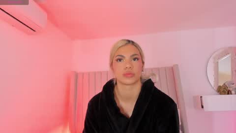 shelynna_azzul online show from May 2026 12:33:02 PM