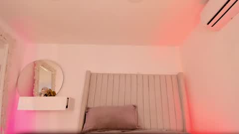 shelynna_azzul online show from June 2026 12:30:01 PM
