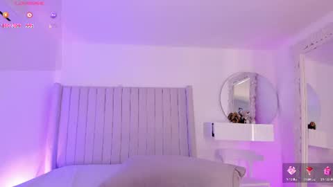 shelynna_azzul online show from July 2026 01:02:01 PM