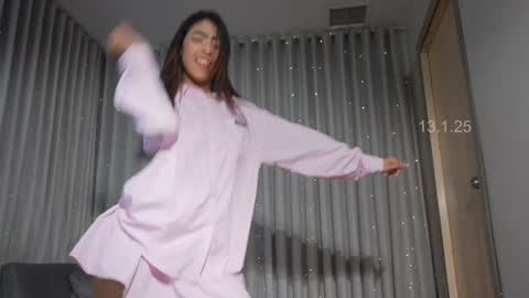 Snapshot of shena_nomy chatting on January 2025 12:22:01 AM In instagram shena nomy online show from January 2025 12:22:01 AM