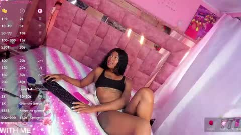 shenielxxx online show from June 2026 02:00:02 PM