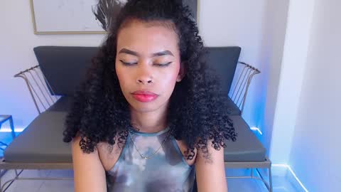 Snapshot of shenna_brunette_ chatting on December 2024 04:39:01 PM Shenna online show from December 2024 04:39:01 PM