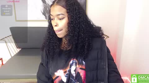 Snapshot of shenna_brunette_ chatting on January 2025 01:04:01 PM Shenna online show from January 2025 01:04:01 PM