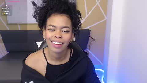 Snapshot of shenna_brunette_ chatting on March 2025 01:29:02 PM Shenna online show from March 2025 01:29:02 PM