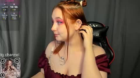 Anna online show from December 2025 03:17:02 PM