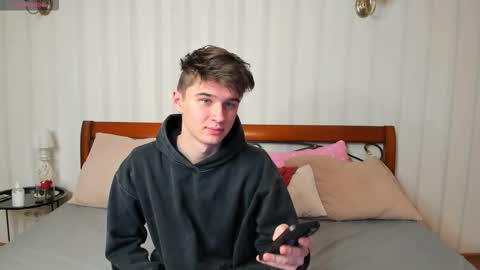 Snapshot of sherlockmax chatting on September 2025 07:30:02 PM Max online show from September 2025 07:30:02 PM