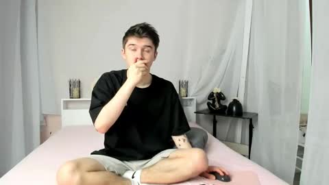 Snapshot of sherlockmax chatting on December 2025 09:11:01 PM Max online show from December 2025 09:11:01 PM