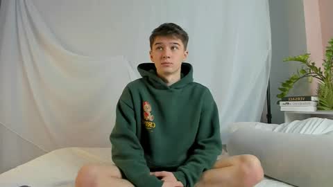 Snapshot of sherlockmax chatting on March 2026 06:55:01 PM Max online show from March 2026 06:55:01 PM