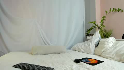 Snapshot of sherlockmax chatting on March 2026 04:34:02 AM Max online show from March 2026 04:34:02 AM