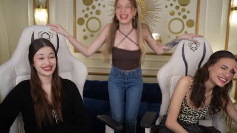 Snapshot of sheryl_elegance chatting on February 2025 06:06:01 PM Sheryl online show from February 2025 06:06:01 PM