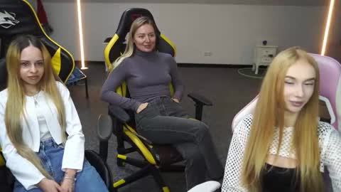 Snapshot of sheryl_elegance chatting on September 2025 10:42:01 AM Sheryl online show from September 2025 10:42:01 AM