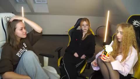 Snapshot of sheryl_elegance chatting on October 2025 03:18:01 PM Sheryl online show from October 2025 03:18:01 PM