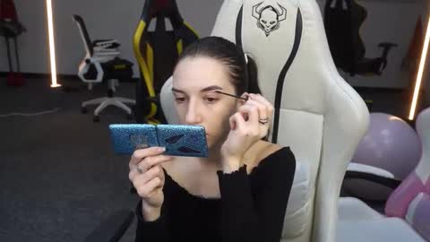 Snapshot of sheryl_elegance chatting on October 2025 10:24:01 AM Sheryl online show from October 2025 10:24:01 AM