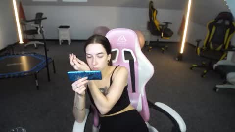 Snapshot of sheryl_elegance chatting on October 2025 10:24:01 AM Sheryl online show from October 2025 10:24:01 AM