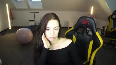 Snapshot of sheryl_elegance chatting on October 2025 10:14:01 AM Sheryl online show from October 2025 10:14:01 AM