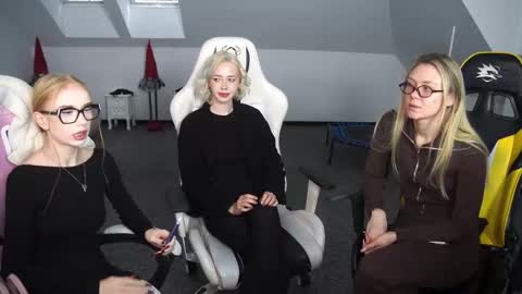 Snapshot of sheryl_elegance chatting on October 2025 10:38:01 AM Sheryl online show from October 2025 10:38:01 AM