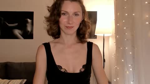 Snapshot of shesleepsnaked chatting on March 2026 05:19:02 PM shesleepsnaked online show from March 2026 05:19:02 PM