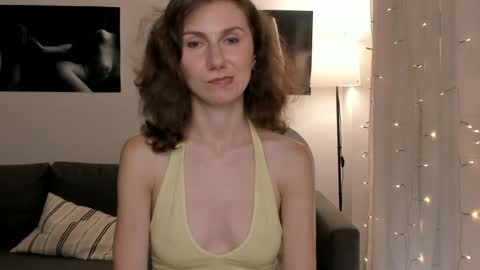 shesleepsnaked online show from June 2026 05:56:02 PM