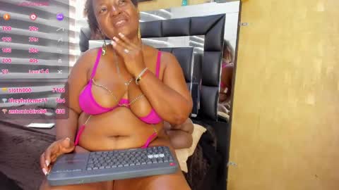 Snapshot of sheyla__ebony chatting on April 2026 12:45:02 PM sheyla__ebony online show from April 2026 12:45:02 PM