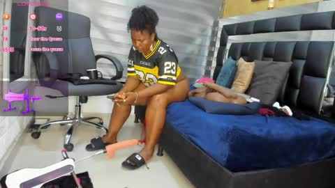 Snapshot of sheyla__ebony chatting on April 2026 12:35:02 AM sheyla__ebony online show from April 2026 12:35:02 AM