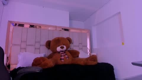 Sheyla Bakerr  online show from January 2025 09:19:01 PM