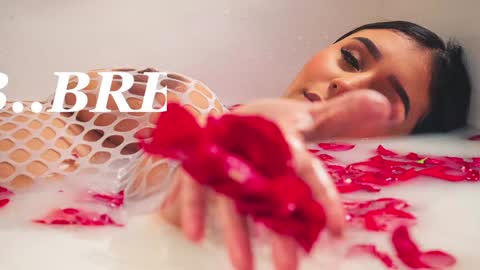 Sheyla Bakerr  online show from February 2025 01:19:02 PM