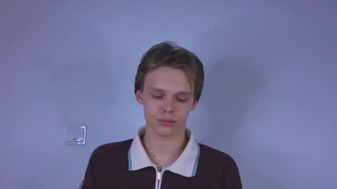 Snapshot of shidoffer77 chatting on March 2026 04:07:02 AM Nenedent online show from March 2026 04:07:02 AM