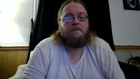 Snapshot of shifty885 chatting on December 2024 02:09:01 AM shifty885 online show from December 2024 02:09:01 AM