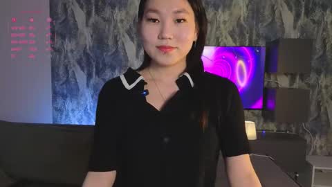 Snapshot of shining_from_east chatting on November 2025 03:06:01 AM Chika online show from November 2025 03:06:01 AM