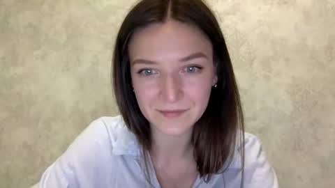 Snapshot of shining_pearl chatting on April 2026 05:30:01 PM Jesica online show from April 2026 05:30:01 PM