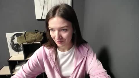 Snapshot of shining_pearl chatting on May 2026 06:10:01 AM Jesica online show from May 2026 06:10:01 AM